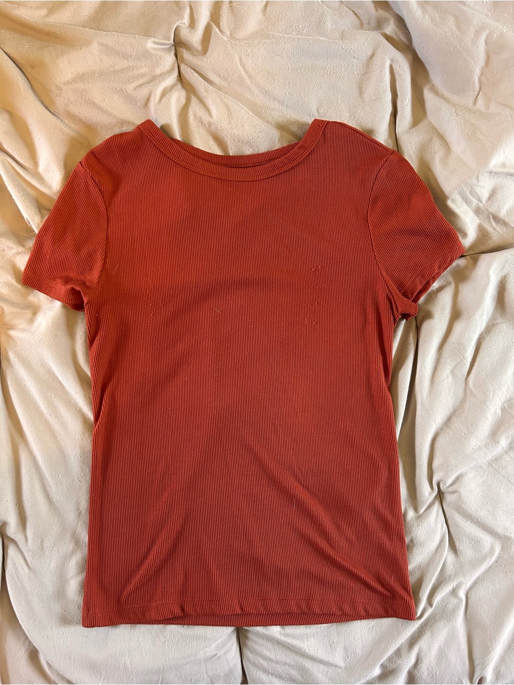No Boundaries Ribbed Short-Sleeve Tee — Rust
